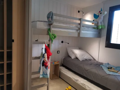 Location - Chalet Bramard Premium Climatisé - 2 Chambres - 2 Sdb + Spa - image n°4 - YELLOH! VILLAGE - LES RAMIÈRES