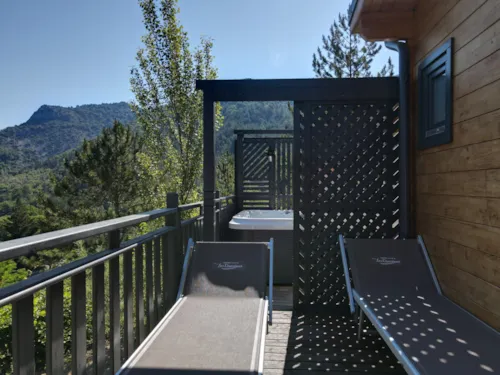 Accommodation - Chalet Devès Premium 2 Bedrooms - Air-Conditioning + Spa - image n°7 - YELLOH! VILLAGE - LES RAMIÈRES