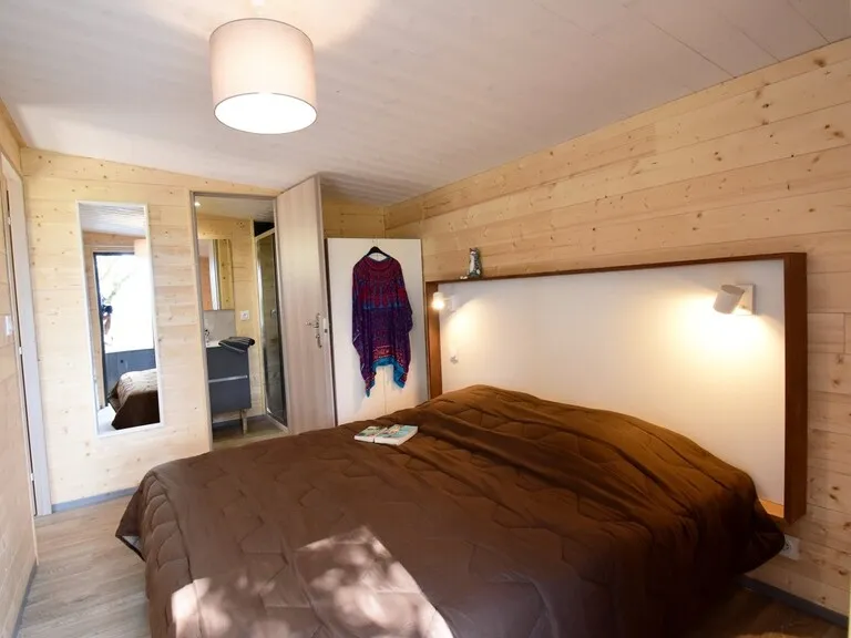 Chalet Angèle Premium Climatisé - 2 Chambres + Mezzanine - 2 Sdb + Spa