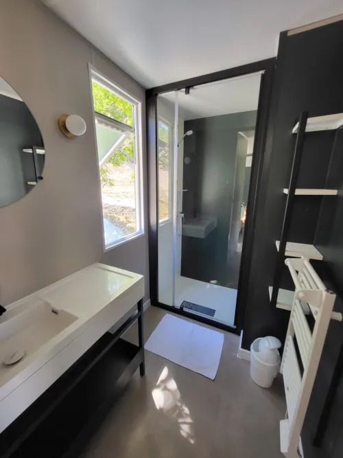 Accommodation - Cottage Léoux Premium 2 Bedrooms -  Air-Conditioning - image n°8 - YELLOH! VILLAGE - LES RAMIÈRES