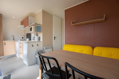 Mobile home with 1 bedroom and 1 bathroom — 2