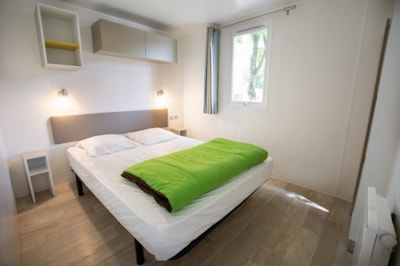 Mobile home with 2 bedrooms and 1 bathroom — 5