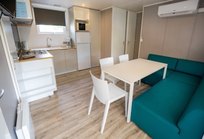 3-bedroom mobile home with 1 bathroom — 2