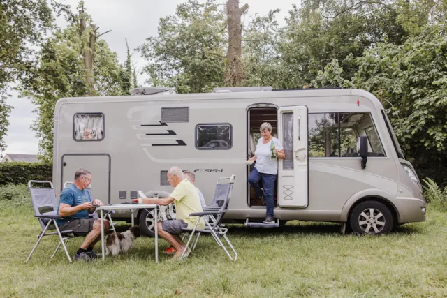 Platz für Wohnmobil = 72m²