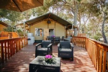 Mietunterkunft - Glamping Bali Lodge - Camping Caledonia SL