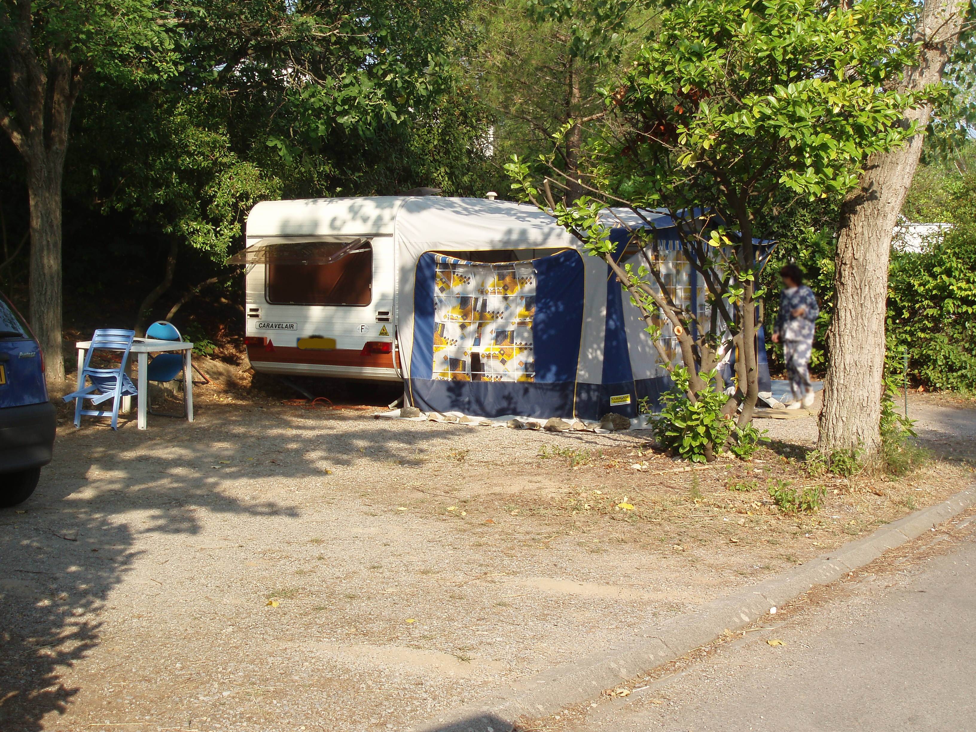 EMPLACEMENT PRIVILEGE XL 120 m² + électricité 6 A.