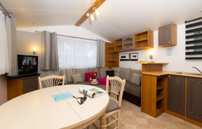 PRIVILEGE Mobile Home, 2 bedrooms, air conditioning, TV. 35 m²