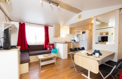 PRIVILEGE Mobile Home, 3 bedrooms, air conditioning, TV. 37 m²