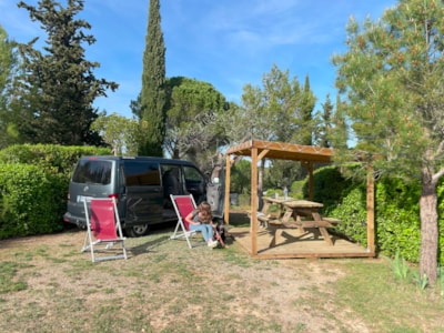 PRIVILEGE GARDEN PITCH 100m² + electricity 6 A.