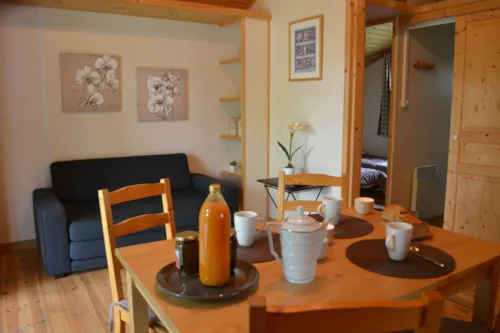 Location - Chalet **** 2 Chambres Climatisé Avec Spa - image n°4 - YELLOH! VILLAGE - DOMAINE PROVENCAL