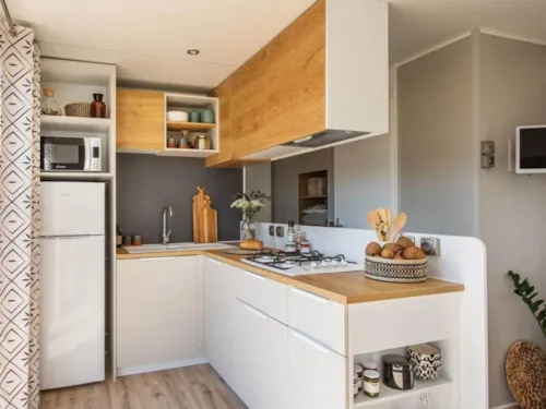 Location - Cottage Premium 3 Chambres - 2 Salles De Bain Climatisé Avec Spa - image n°4 - YELLOH! VILLAGE - DOMAINE PROVENCAL