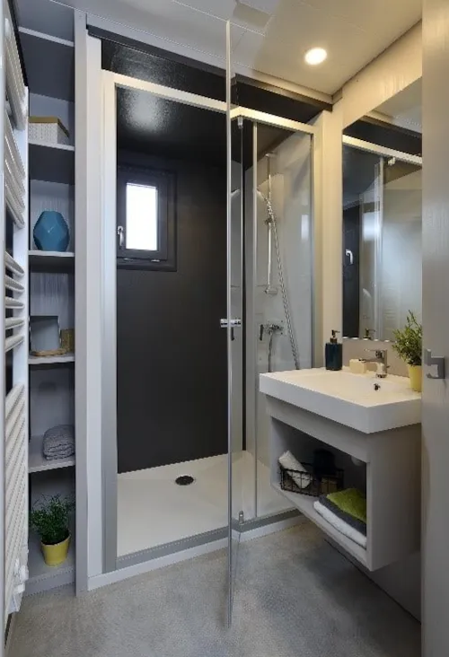 Location - Chalet Fabre **** 2 Chambres Climatisé Avec Spa - image n°3 - YELLOH! VILLAGE - DOMAINE PROVENCAL