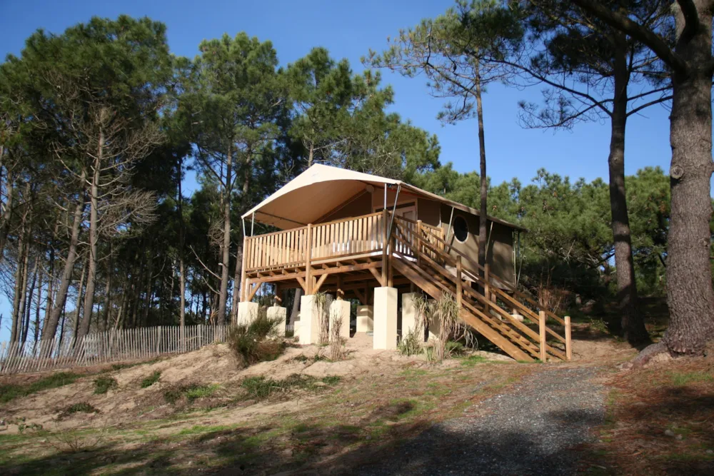 Accommodation - Panorama Lodge Tent - 20 M² - 2 Bedrooms - With Electricity - CHM Monta