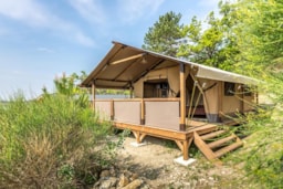 Location - Lodge Sur Pilotis Confort River View 34M² 2 Chambres + Terrasse Couverte Sur Pilotis - Flower Camping du Moulin des Iscles
