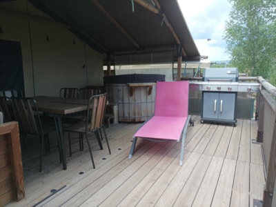 Lodge Premium 46m² 2 bedrooms + Plancha+ Dishwasher + Nordic bath + terrace on piles
