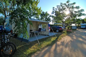 Stellplatz - Stellplatz A+ (100/110 M²) Und Fließwasser/Abwasseranschluss - Camping Aquarius