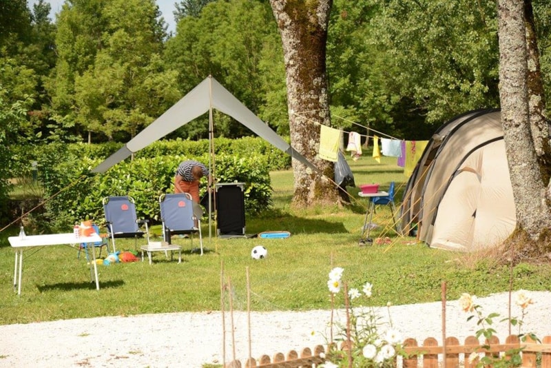 Forfait Confort (1 tente, caravane ou camping-car / 1 voiture / électricité 10A)