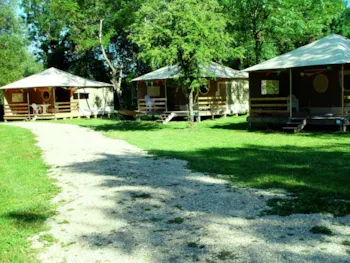 Mietunterkunft - Tente Free Lodge Standard 40M² (2 Zimmer) - Flower Camping Les 3 Ours