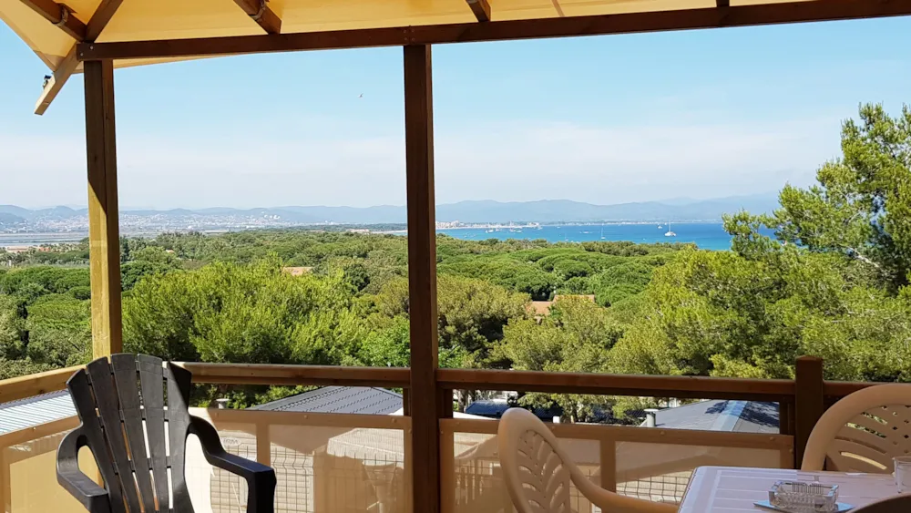 Mietunterkunft - Nebraska Vue Mer Komfort - Camping Tikayan Le Méditerranée