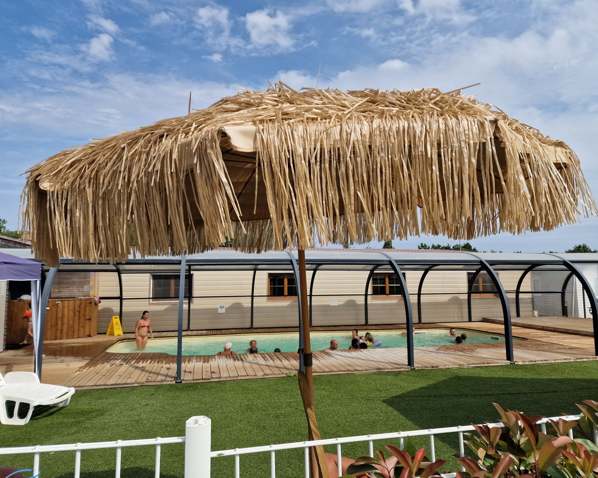 Camping Les P'tites Maisons dans la Prairie — Photo 1