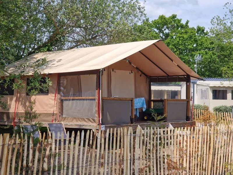 Accommodation - Lodge - Camping Les P'tites Maisons dans la Prairie