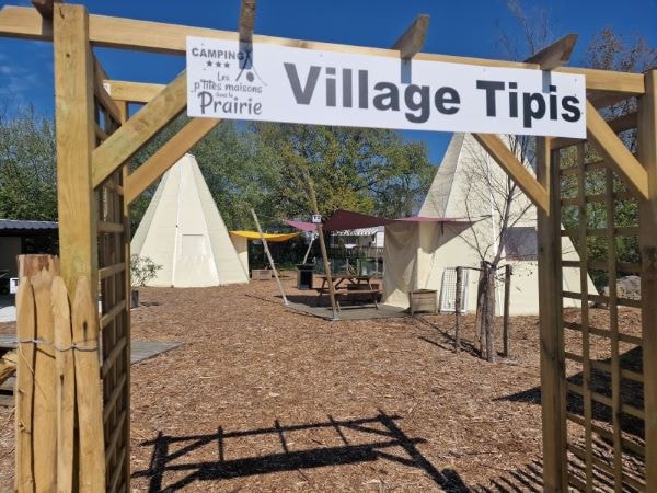 Camping Les P'tites Maisons dans la Prairie — Photo 10
