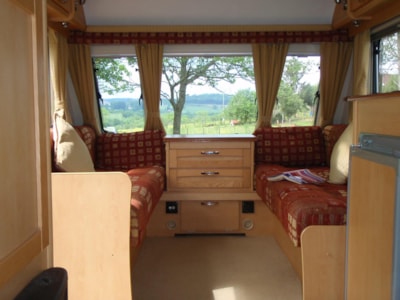 Luxury Rental Caravan RE — 4