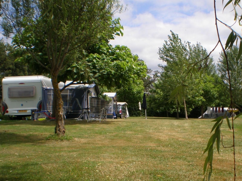 Emplacement Tente, Caravane, Camping-car (YN2)