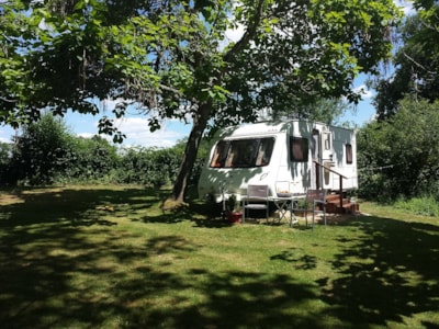 Luxury Rental Caravan RE — 1