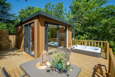 Mobil-home Evasion 21m² with private jacuzzi + terrasse — 1
