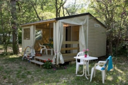 Huuraccommodatie(s) - Cottage Capucine, Zonder Privé Sanitair Of Het Water 21M ² - Camping Le Luberon 
