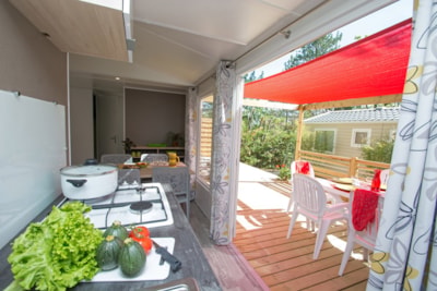 Mobil-home Romarin with Private Jacuzzi + big terrace — 2