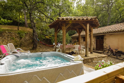 Gîte Roussillon 35m² + Private Jacuzzi + covered terrace — 1