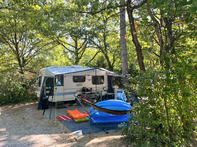 Emplacement Confort Xl Tente/Van/Caravane/Camping-Car (Avec Électricité)