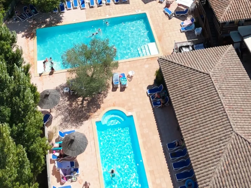 Camping Le Luberon  - image n°1 - Camping2Be