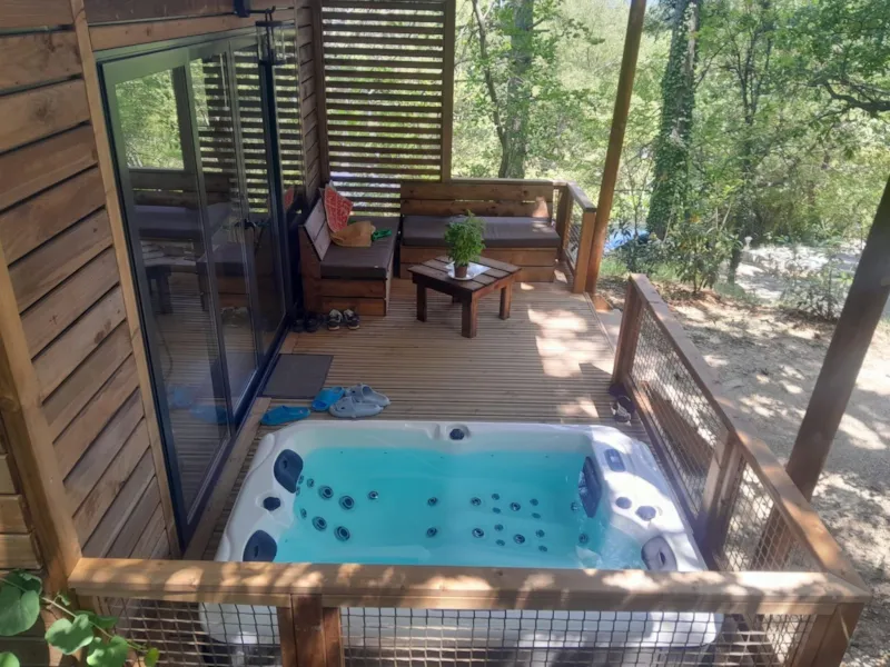 Mobil-Home Evasion 21M² Avec Spa Privatif + De Terrasse