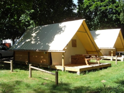 Canvas bungalow Amazone Standard 20m² / 2 Bedrooms - Terrace (without toilet blocks)