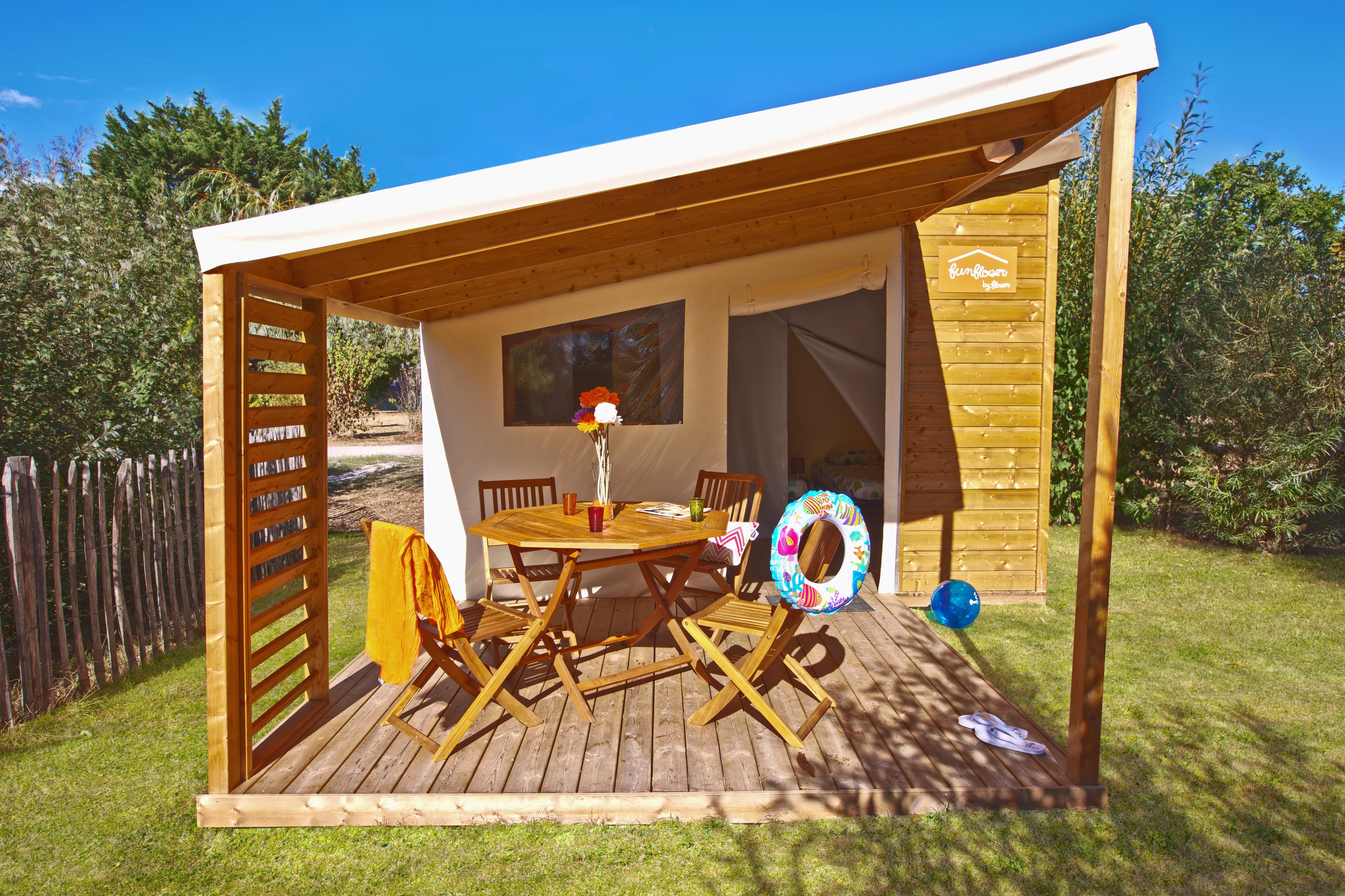 Location - Funflower Standard 20M² / 2 Chambres - Terrasse (Sans Sanitaires Privatifs) - Flower Camping Beauchêne
