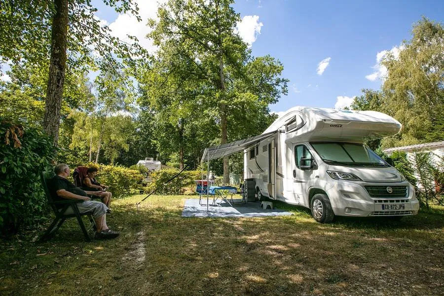 Forfait Duo : emplacement + 1 voiture + tente, caravane ou camping-car