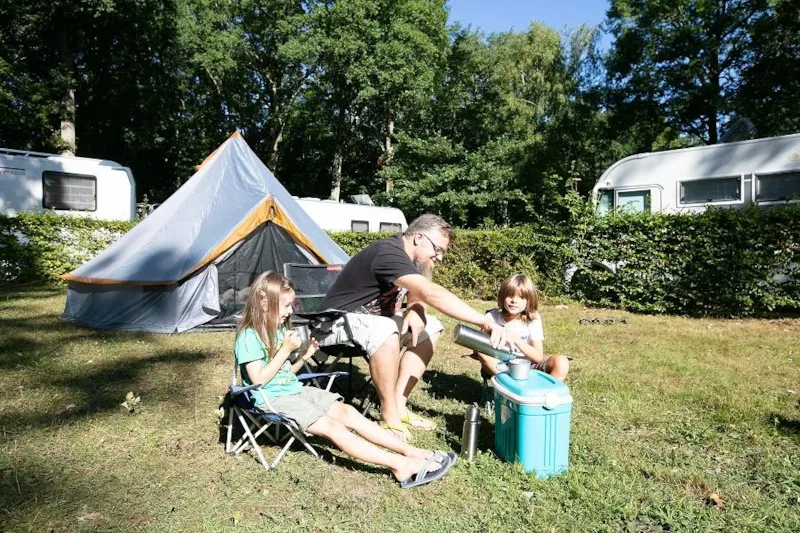 Forfait Solo 1 Personne À Pied Ou En 2 Roues : Emplacement + Tente