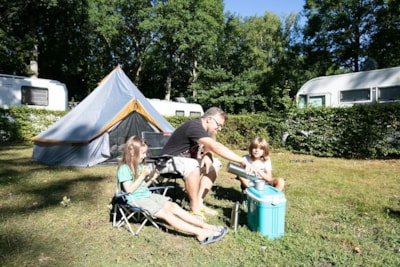 Pitch Trekking Package by foot or by bike with tent 1 pers.