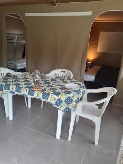 2-bedroom lodge tent