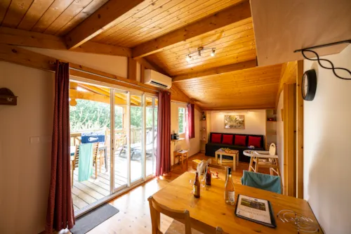 Location - Chalet - 2 Chambres - 1 Salle De Bain - Chêne Blanc Premium Bébé - image n°5 - Castel Domaine de Sévenier & Spa