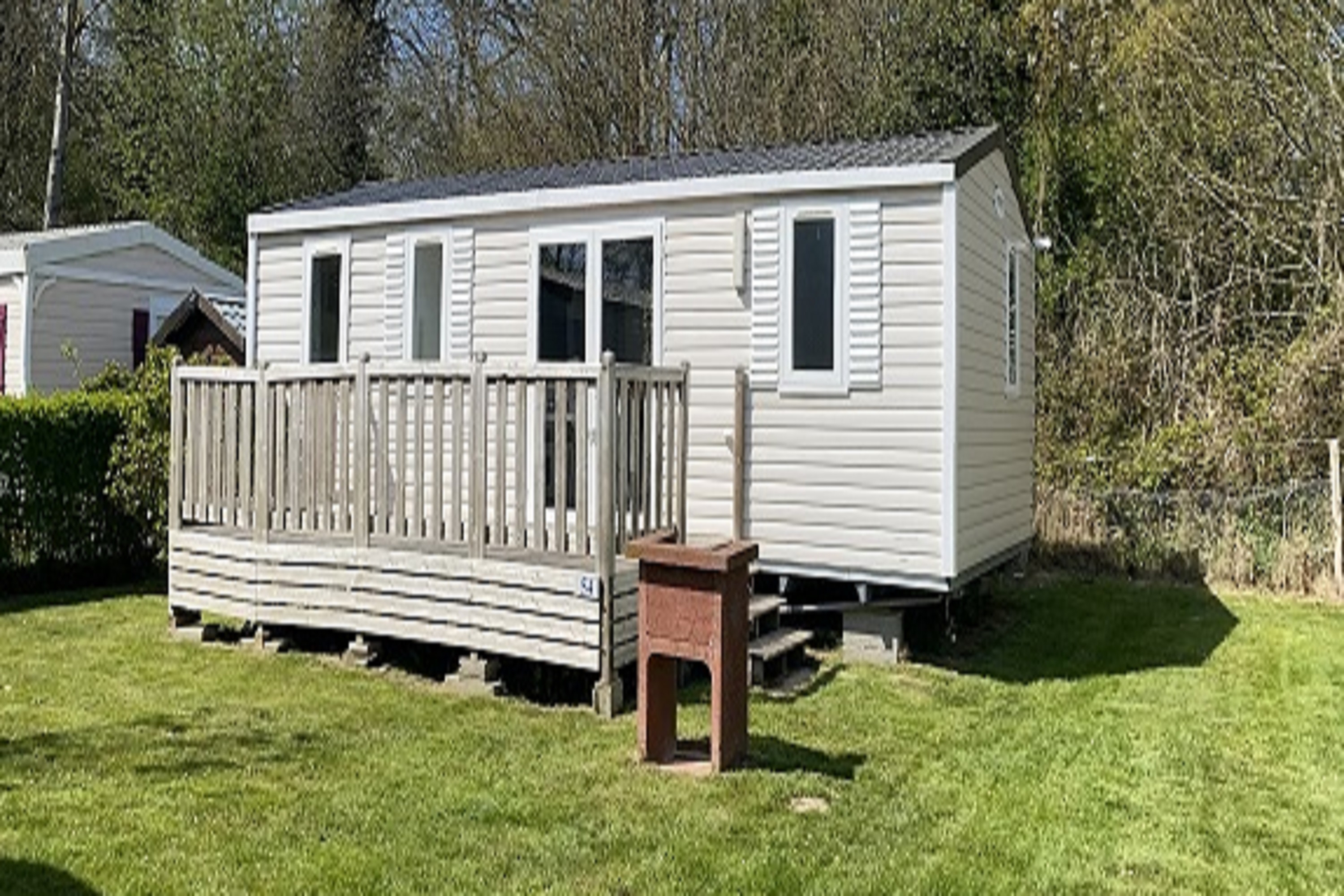 Location - Mobil-Home Confort 33 M² Dont Terrasse 3 Chambres + Tv - Flower Camping Le Rompval