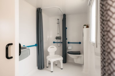 Mobil Home Confort 27m² 2 bedrooms adapted to the people with reduced mobility + terrace + TV