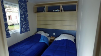 Standard mobile home 29 m² (2 bedrooms, sleeps 4/5) + TV + terrace — 4