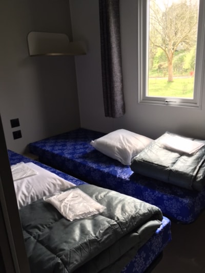 Comfort mobile home 28 m² (3 bedrooms, sleeps 6) + terrace — 3