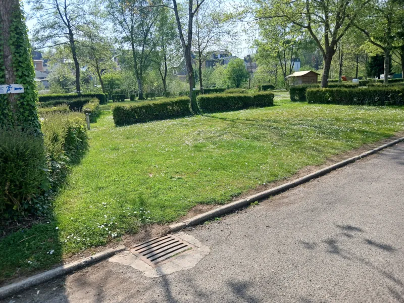 Forfait Confort Xl : 130M² Minimum - 1 Voiture -1 Tente, Caravane Ou Camping-Car + Électricité 8A