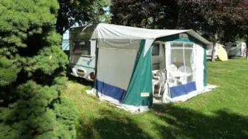 Mietunterkunft - Wohnwagen - CAMPING LES DOMES