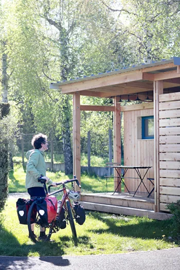 Mietunterkunft - V-Lodge - CAMPING LES DOMES